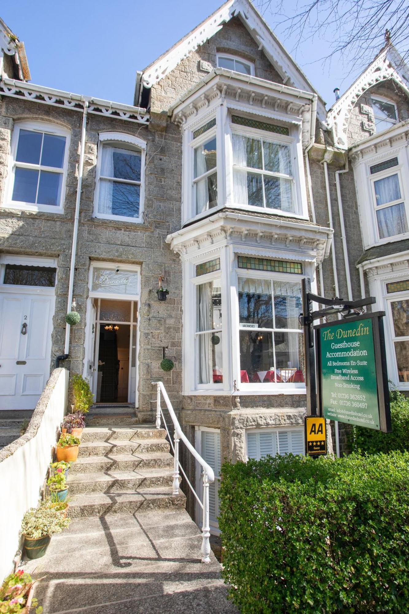 Dunedin Guest house