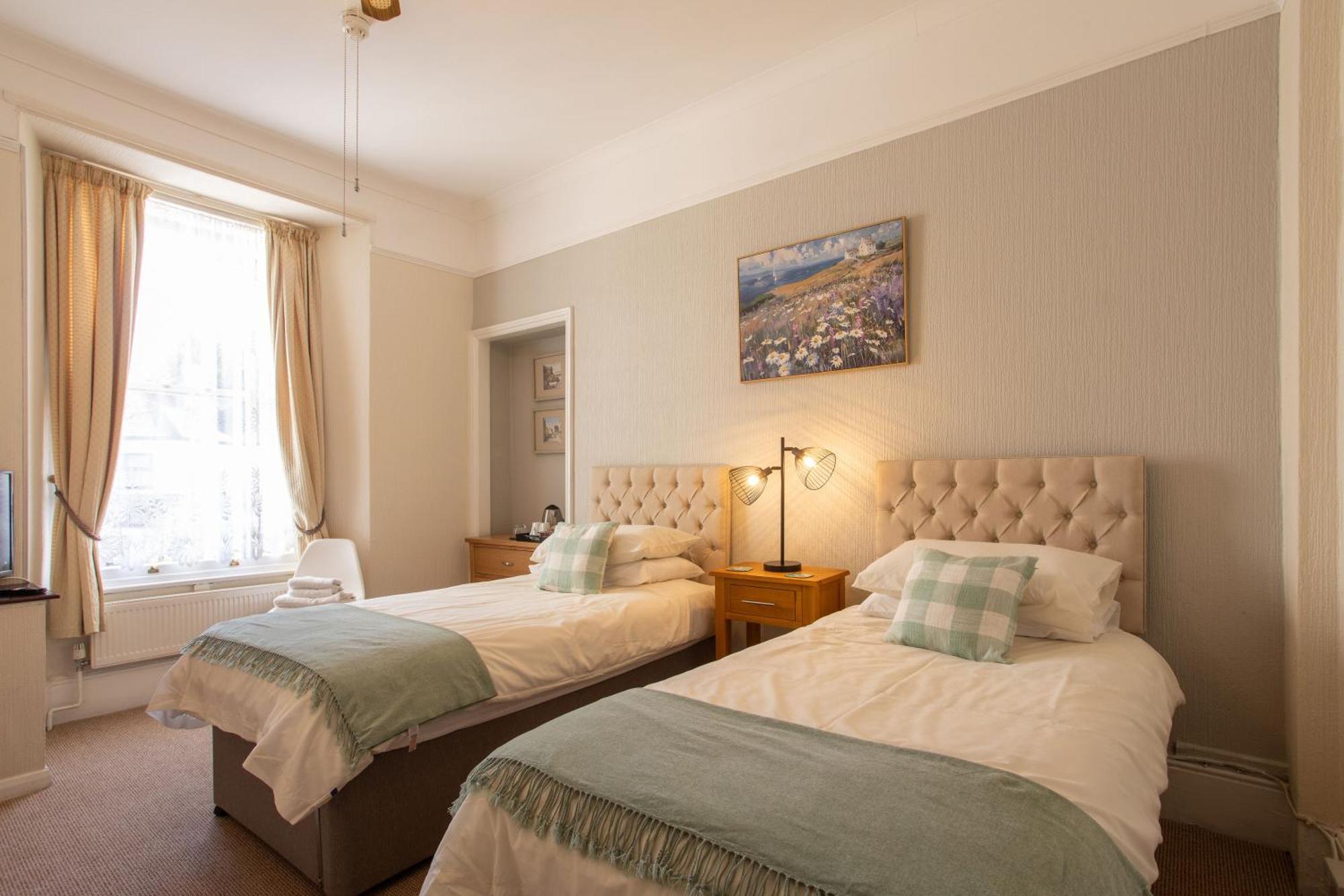 Dunedin 4* Penzance